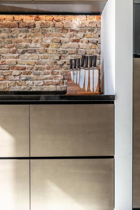 Thebridge29 Boutique Apartment Бреда Экстерьер фото