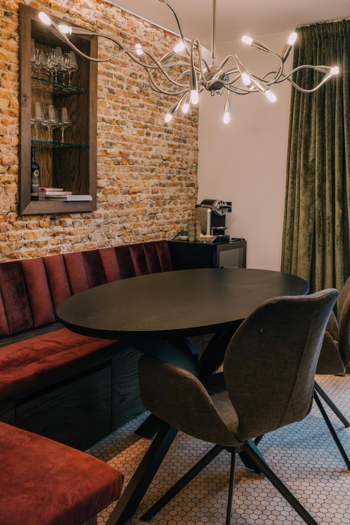 Thebridge29 Boutique Apartment Бреда Экстерьер фото